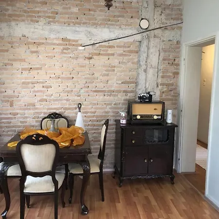 Apartment Tarihi Kaleici Denize Yakin Size Oezel Muhtesem Konum Uygun Fiyat Ev *