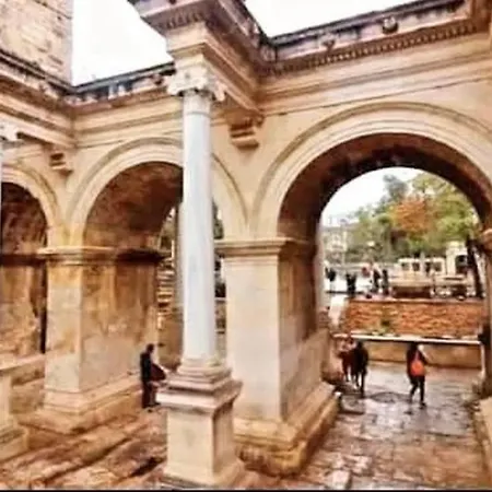 Apartment Tarihi Kaleici Denize Yakin Size Oezel Muhtesem Konum Uygun Fiyat Ev