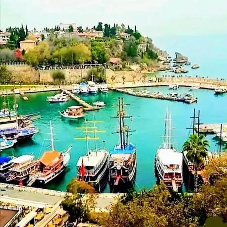 Tarihi Kaleici Denize Yakin Size Oezel Muhtesem Konum Uygun Fiyat Ev Apartment